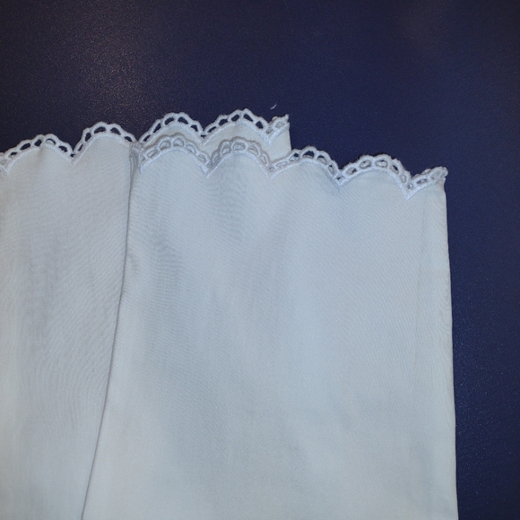 Attyre New York "Audrey" White Pull On Ankle Pants size 12 lace trim hem - Picture 6 of 6